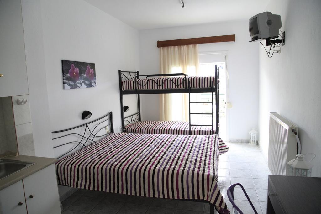Vicky Rooms Паралия-Дионисиу Номер фото