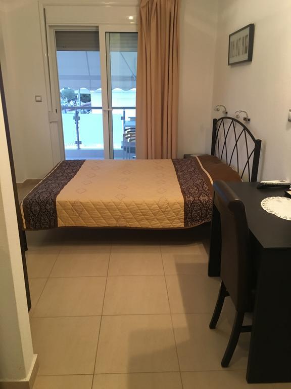 Vicky Rooms Паралия-Дионисиу Экстерьер фото